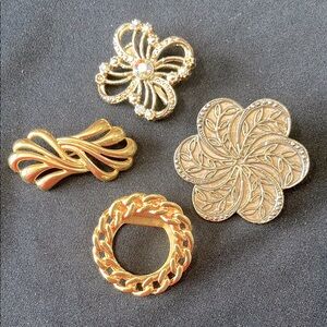 Elegant Gold Brooch Set